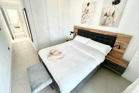 Apartamento De 3 Dormitorios Piscina Y Parking 卡尔佩 外观 照片
