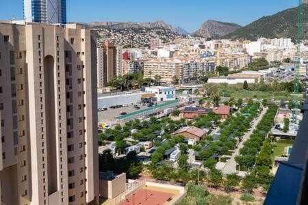Apartamento De 3 Dormitorios Piscina Y Parking 卡尔佩 外观 照片